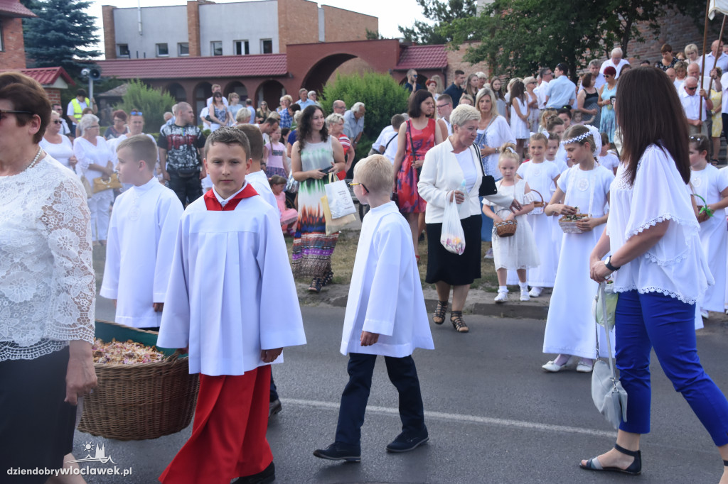 Procesja w parafii św. Jana Apostoła