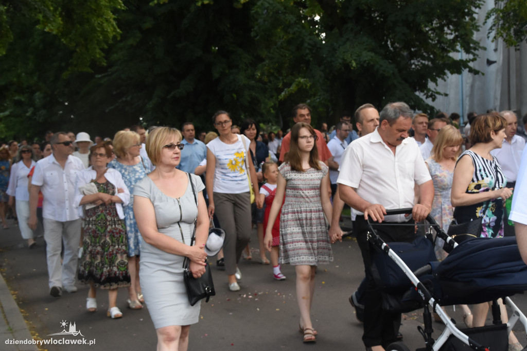Procesja w parafii św. Stanisława BM