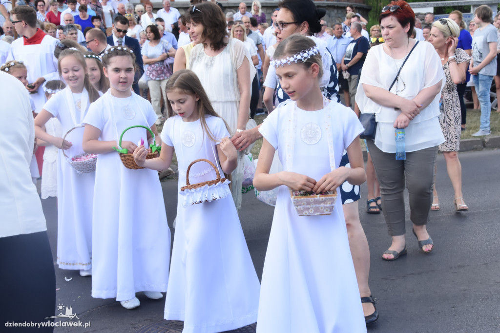 Procesja w parafii św. Jana Apostoła