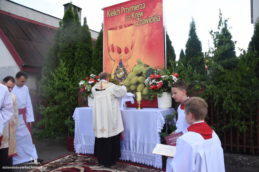 Procesja w parafii św. Jana Apostoła