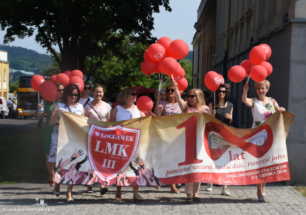 100-lecie LMK - przemarsz do Hali OSiR