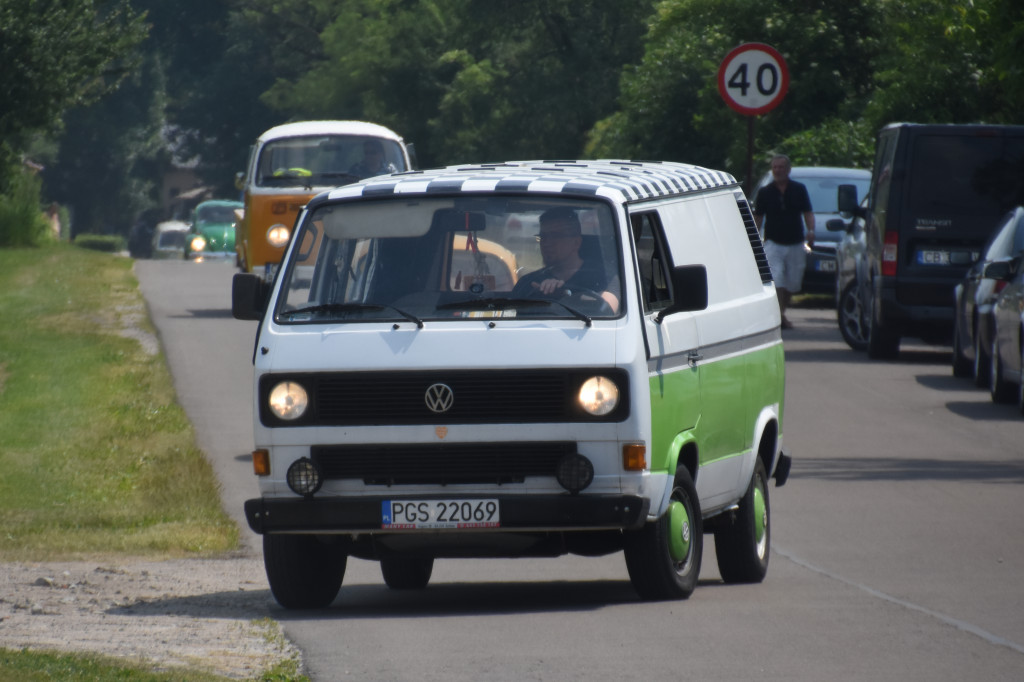 Po raz kolejny pochwalili się autami