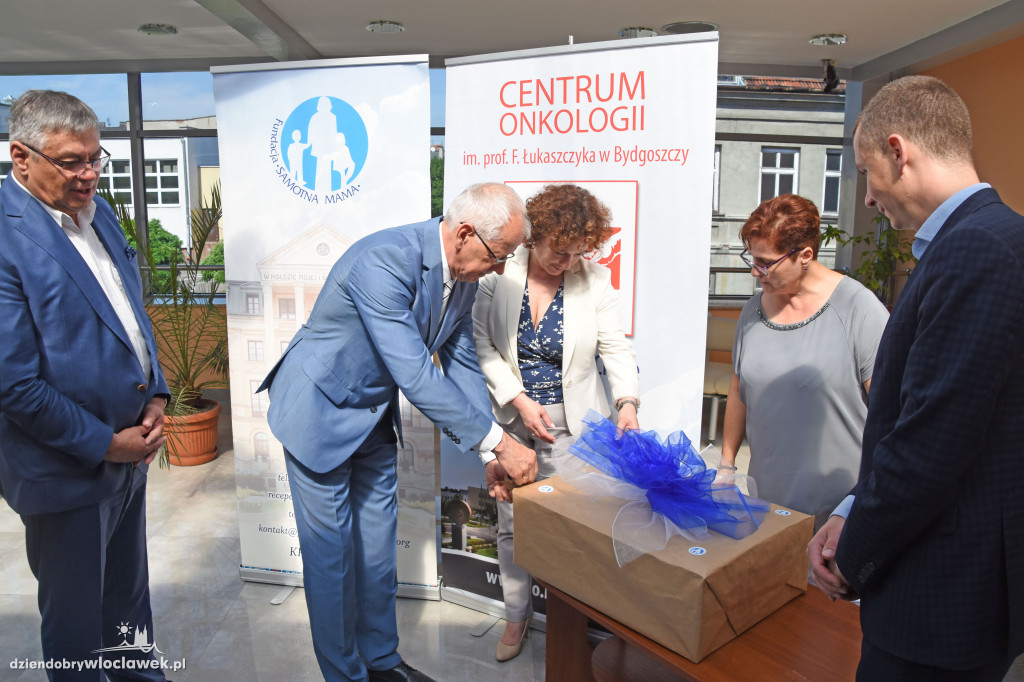 Cenny dar dla Centrum Onkologii