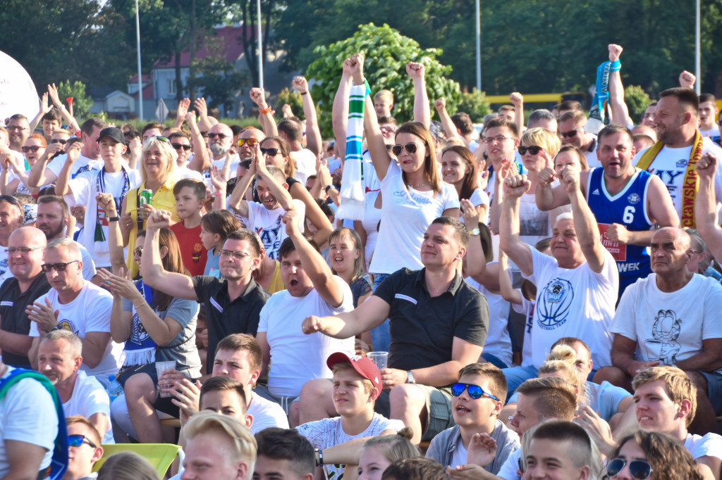 Strefa kibica przy Hali Mistrzów