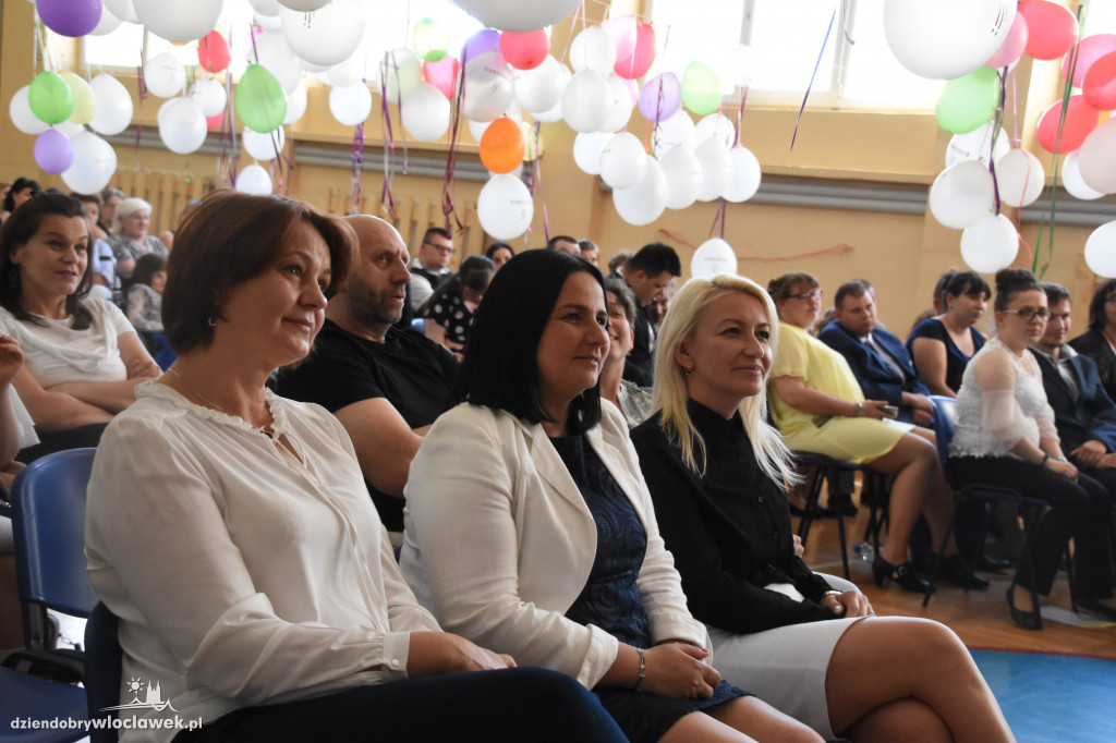 ZS nr 3 pożegnał absolwentów