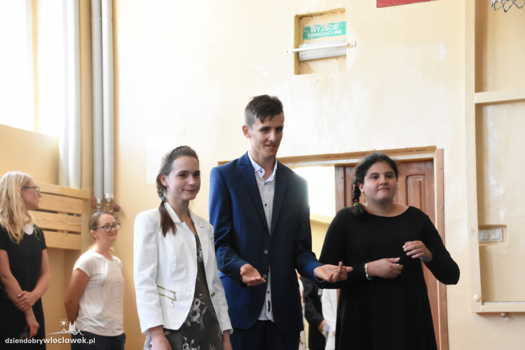 ZS nr 3 pożegnał absolwentów