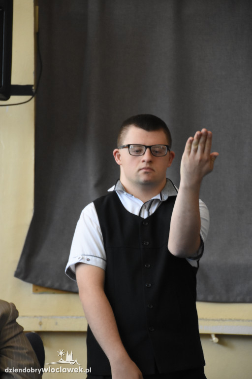 ZS nr 3 pożegnał absolwentów