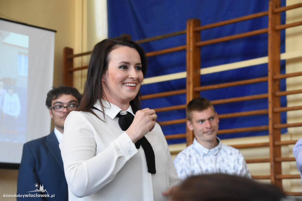 ZS nr 3 pożegnał absolwentów