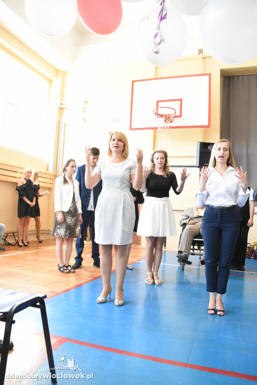 ZS nr 3 pożegnał absolwentów