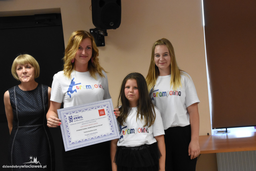 Wakacyjne granty Fundacji Anwil