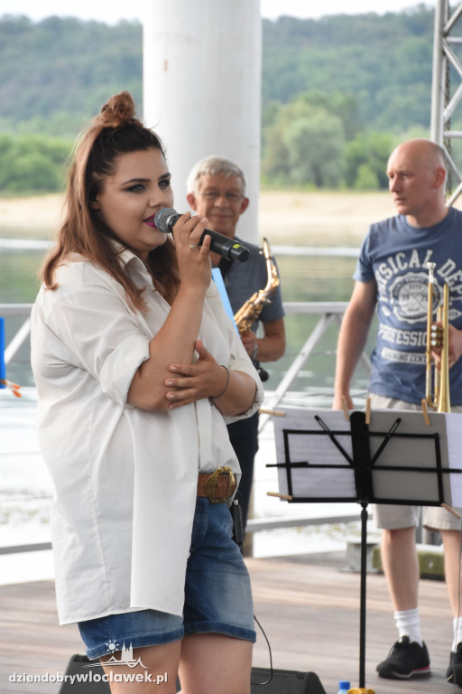 Koncert Base Brothers na bulwarach