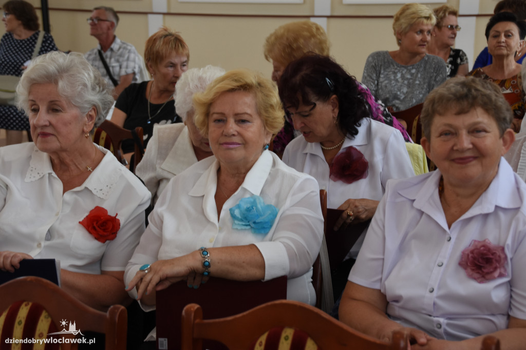 III wiek zakończył rok akademicki