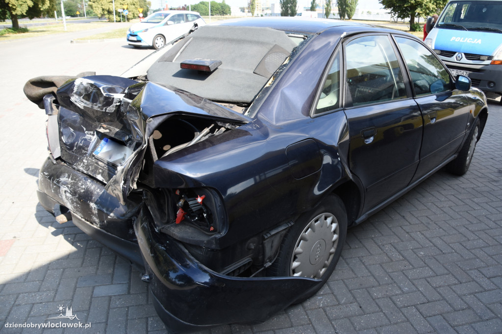 Przy Anwilu tir uderzył w audi