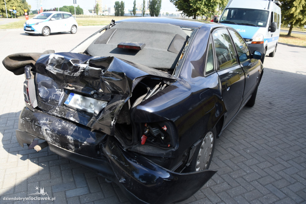 Przy Anwilu tir uderzył w audi