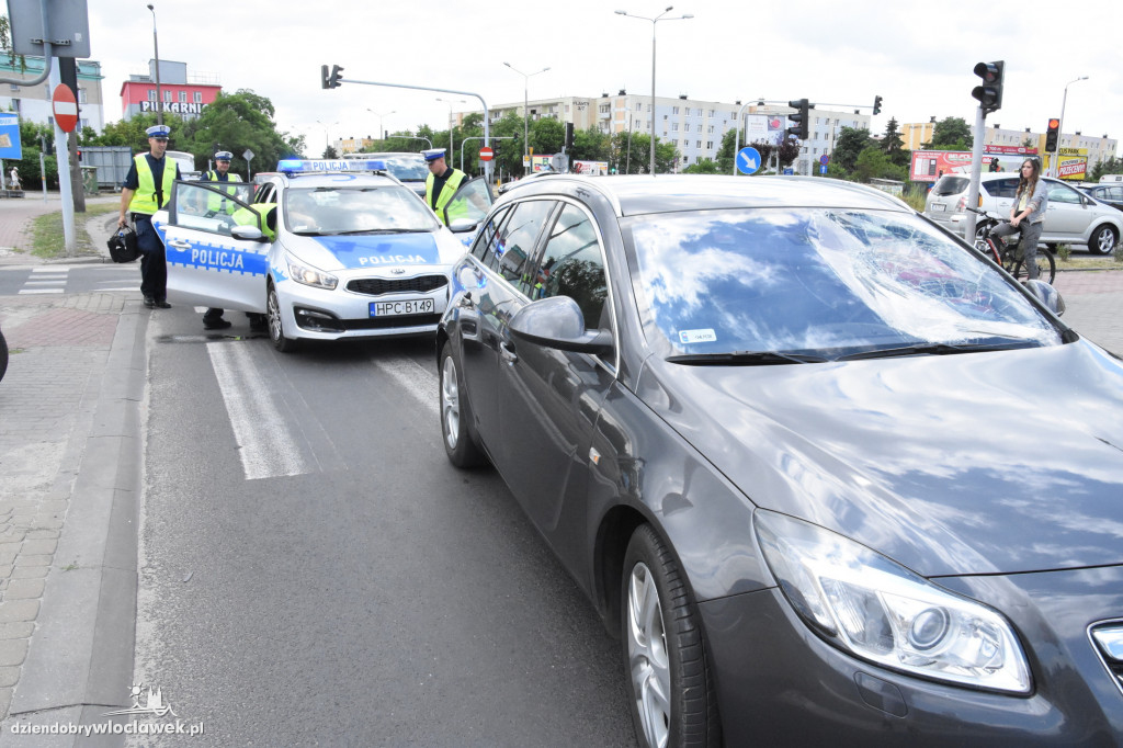 Opel potrącił rowerzystkę