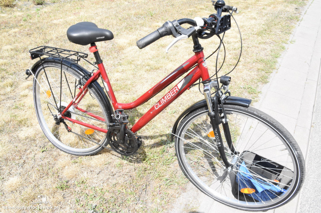 Opel potrącił rowerzystkę