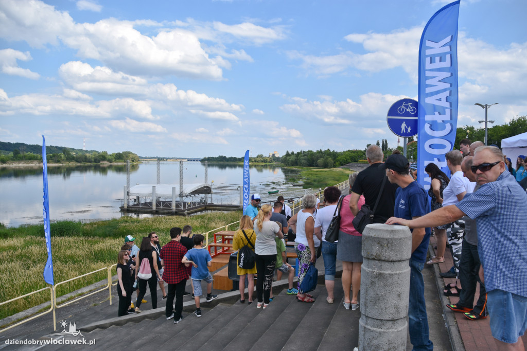 Stoły do grillowania już na bulwarach