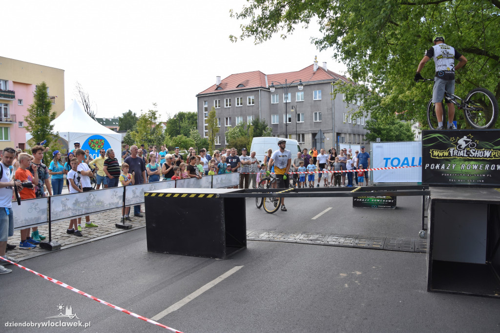 Stoły do grillowania już na bulwarach