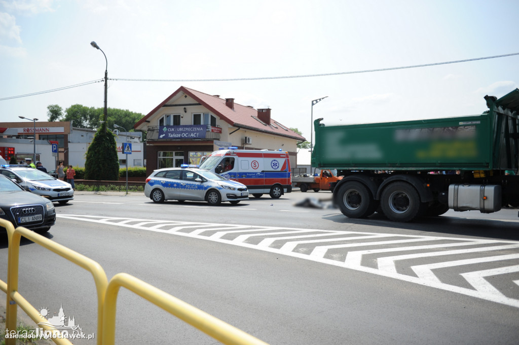 64-latka zginęła pod kołami ciężarówki