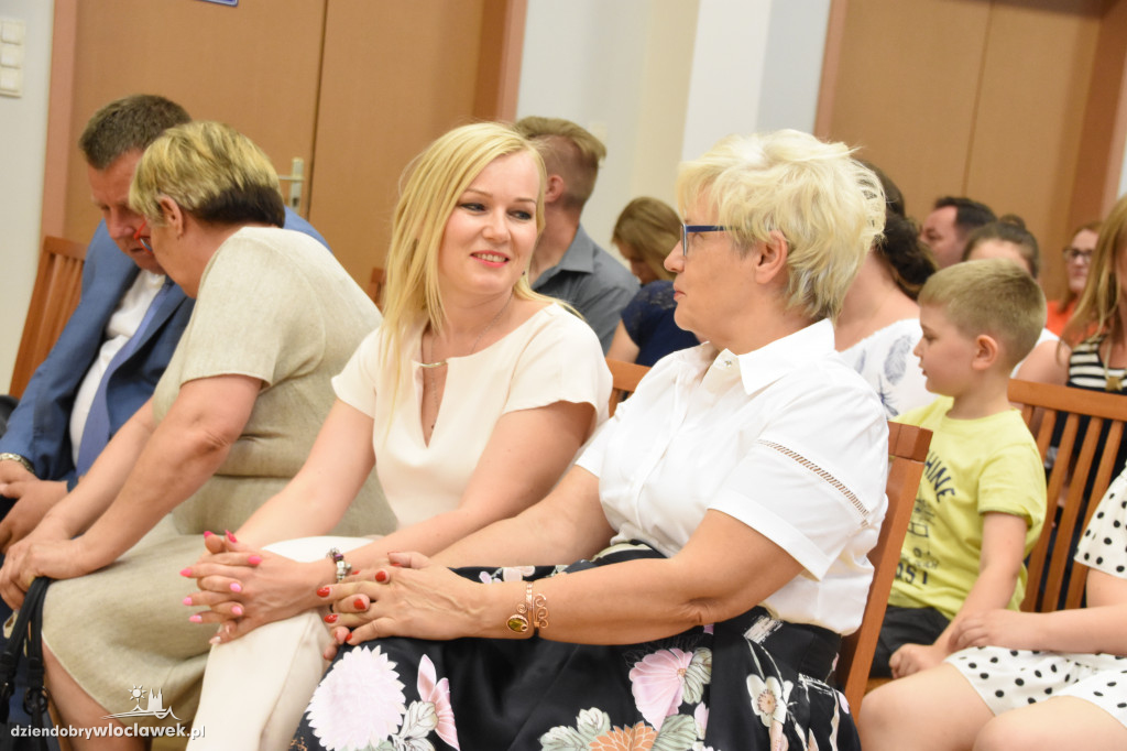 Prezydent wręczył stypendia
