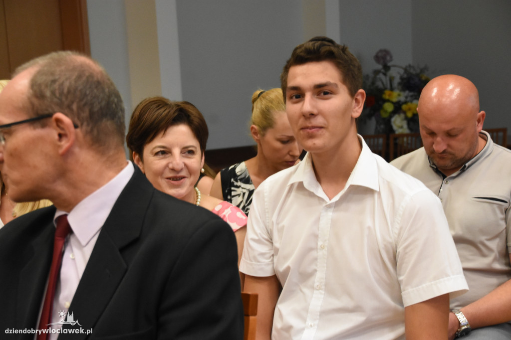Prezydent wręczył stypendia