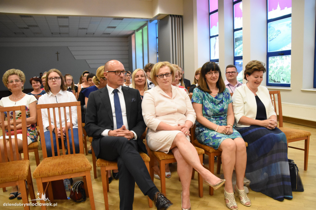 Prezydent wręczył stypendia