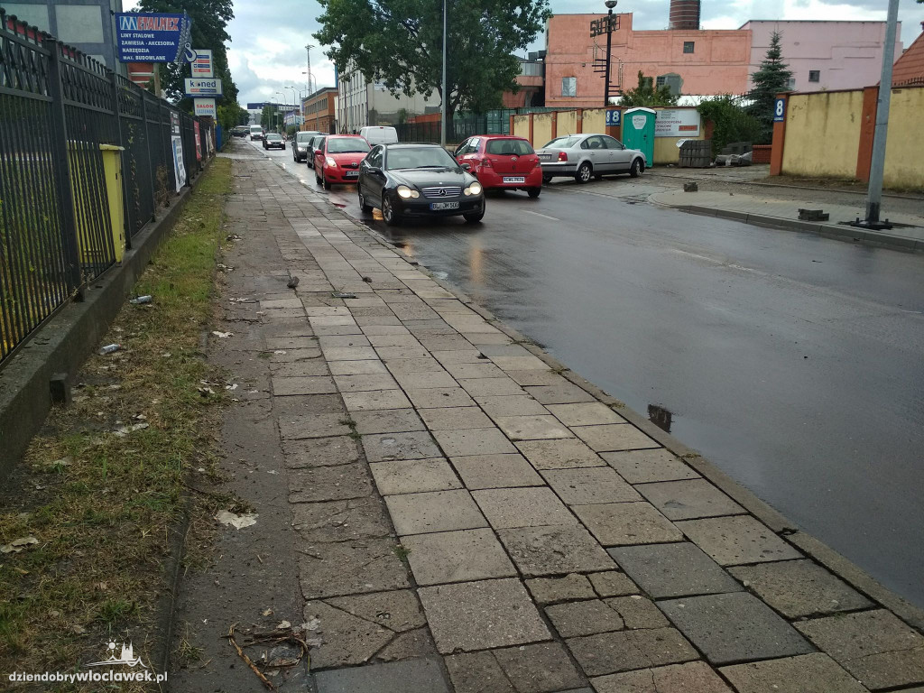 Ulica Płocka po ulewie