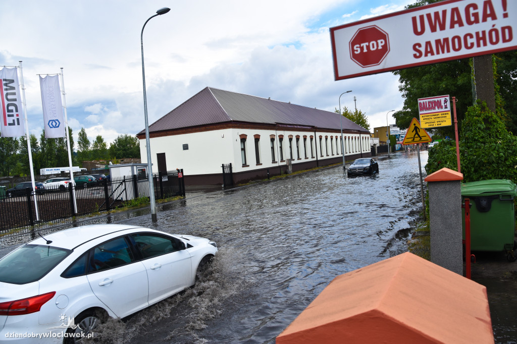 Ulica Płocka po ulewie