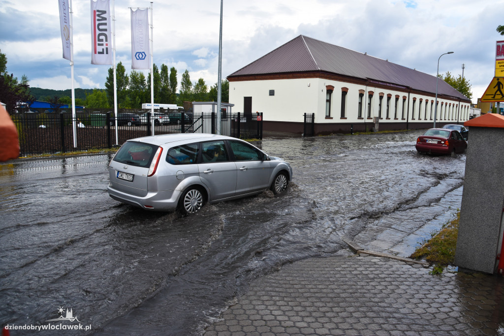 Ulica Płocka po ulewie