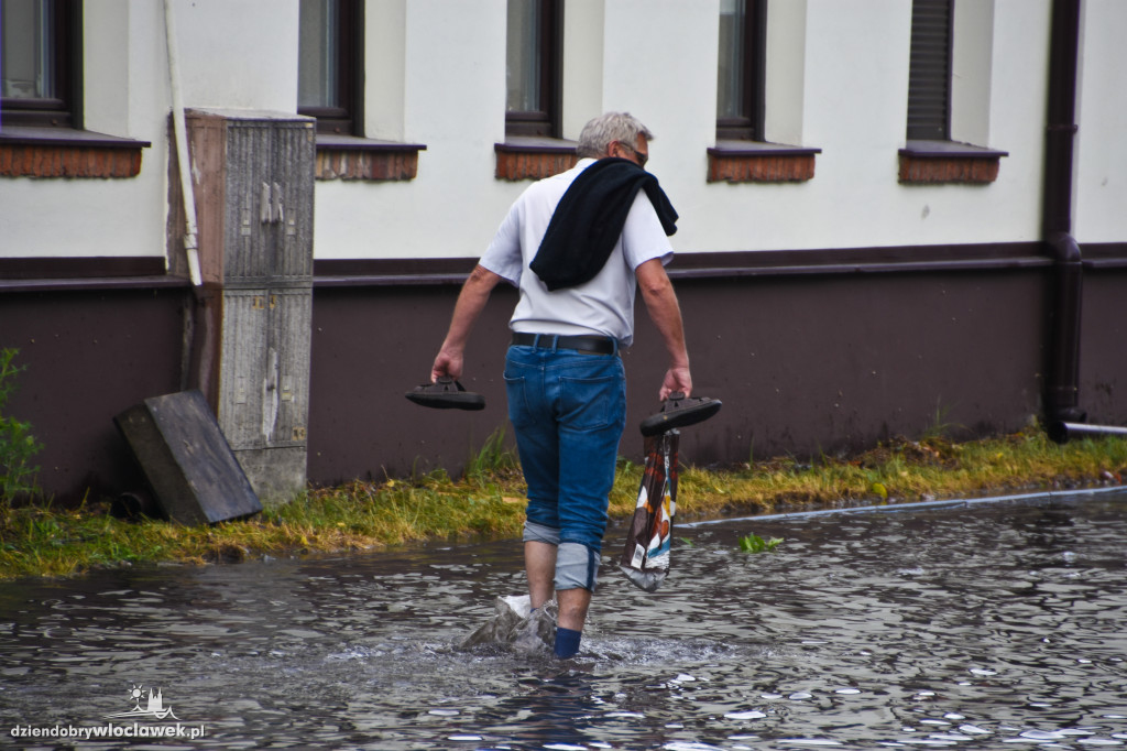 Ulica Płocka po ulewie