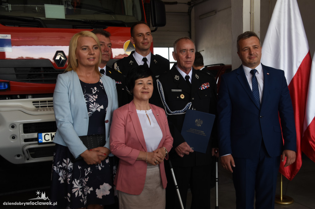 Nowe wozy dla strażaków z OSP