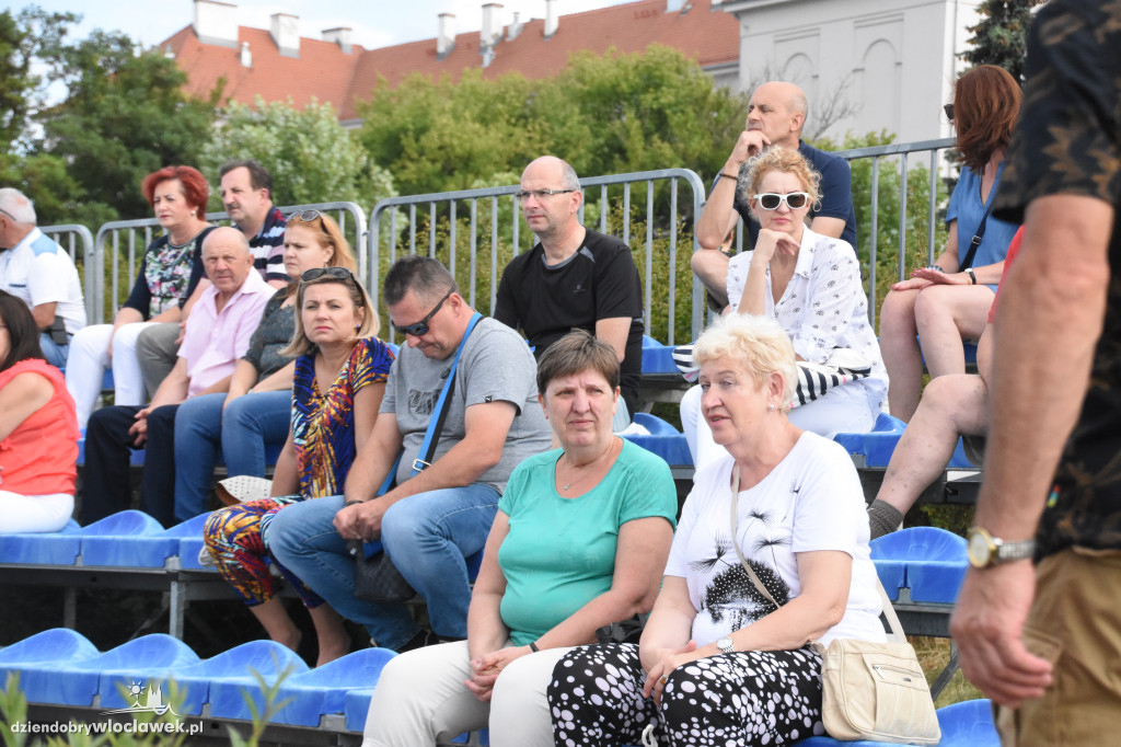 Koncert zespołu Momenty na Bulwarach