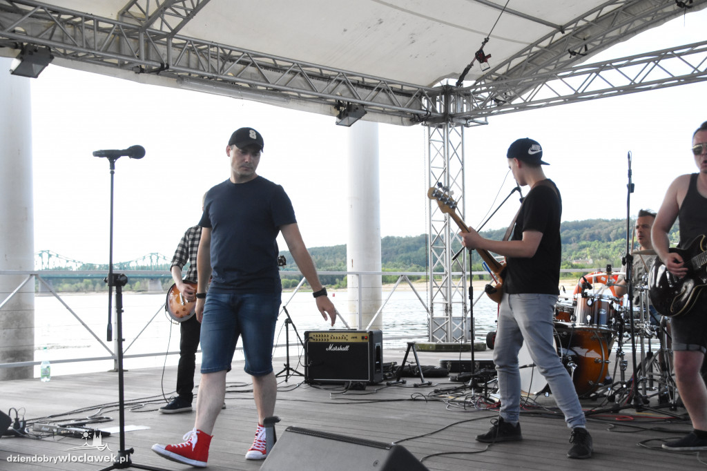 Koncert zespołu Momenty na Bulwarach