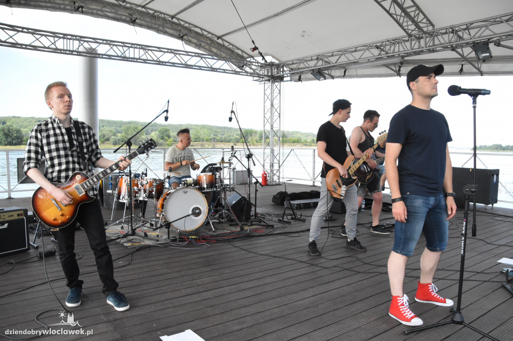 Koncert zespołu Momenty na Bulwarach