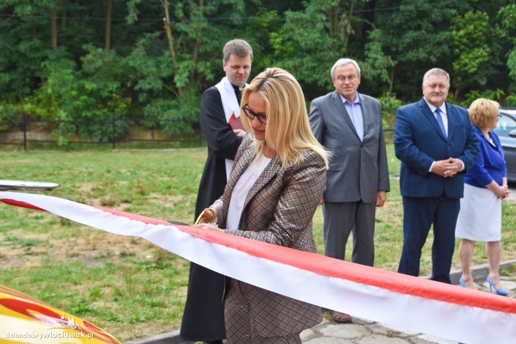 Przecięli wstęgę w podstacji pogotowia