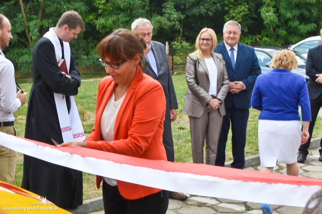 Przecięli wstęgę w podstacji pogotowia