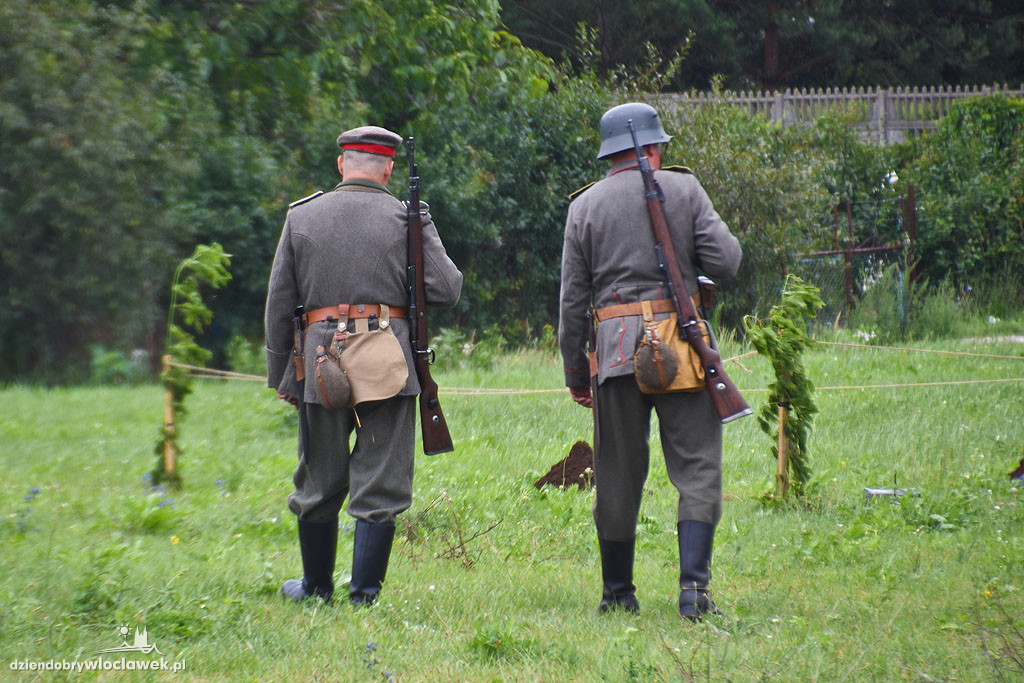 Piknik historyczny na Grzywnie