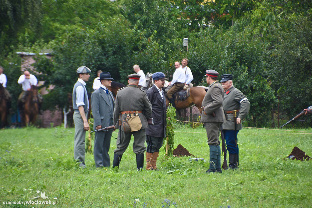 Piknik historyczny na Grzywnie