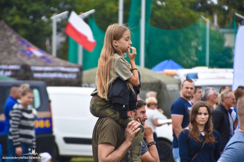 Piknik historyczny na Grzywnie
