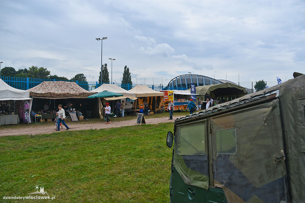 Piknik historyczny na Grzywnie