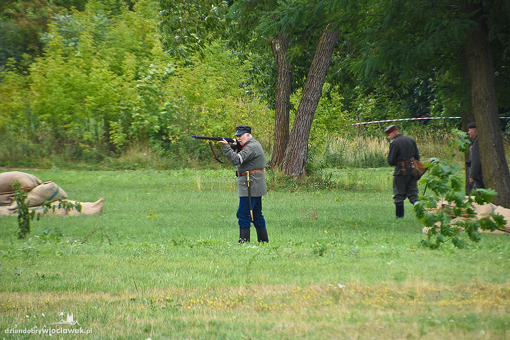 Piknik historyczny na Grzywnie
