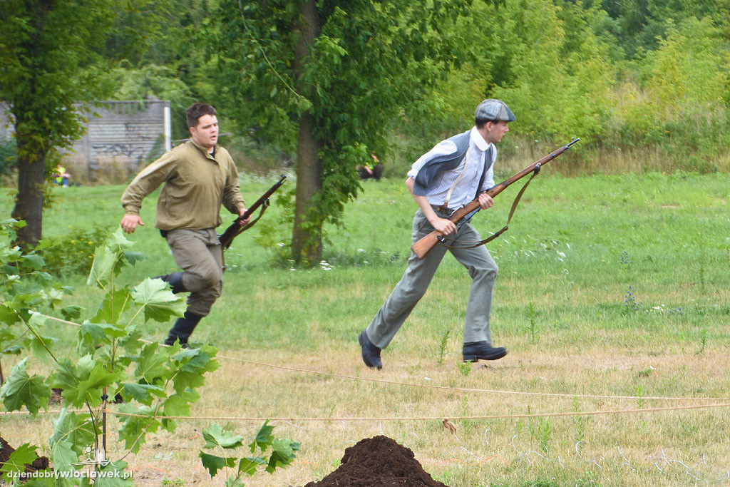 Piknik historyczny na Grzywnie