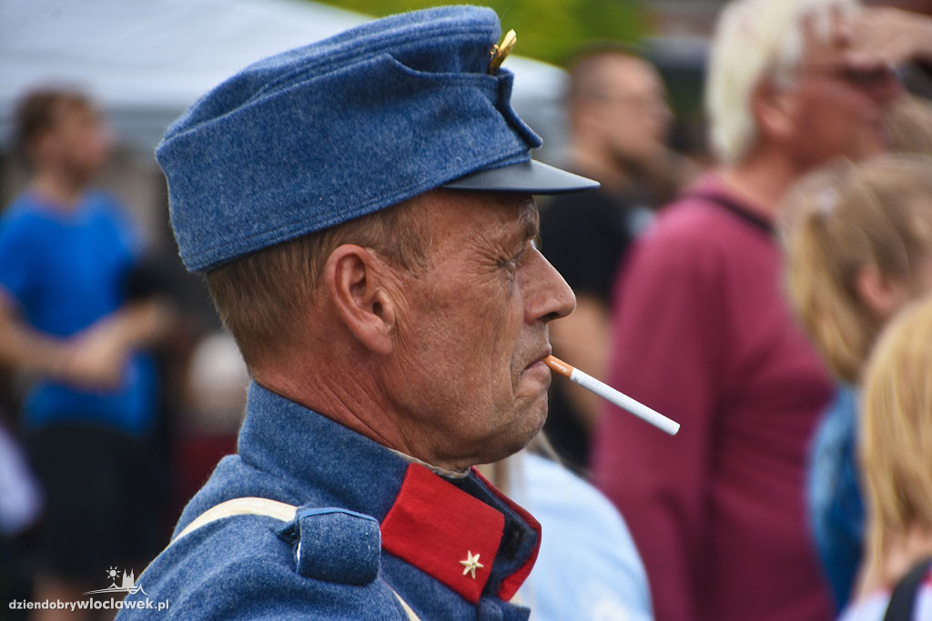 Piknik historyczny na Grzywnie