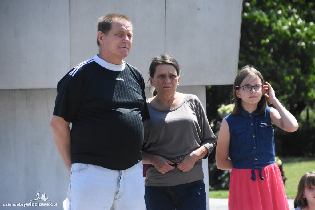 Orkiestra dęta z Wisły na Placu Wolności