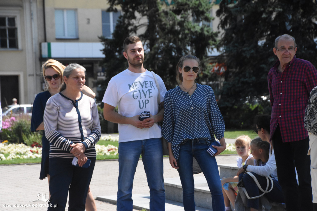 Orkiestra dęta z Wisły na Placu Wolności