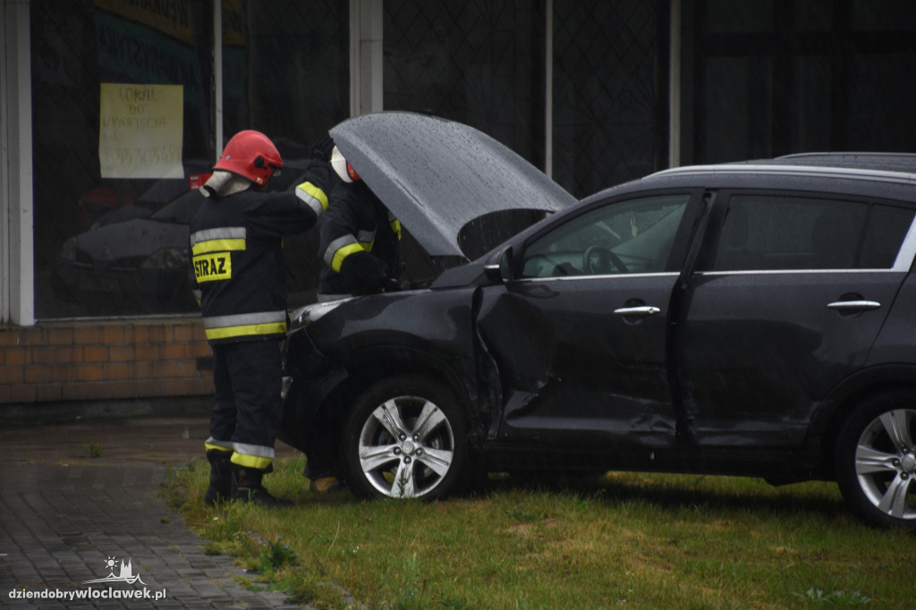 Zderzenie dwóch aut na ul. Wiejskiej