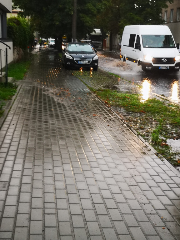 Skutki ulewy na włocławskich ulicach