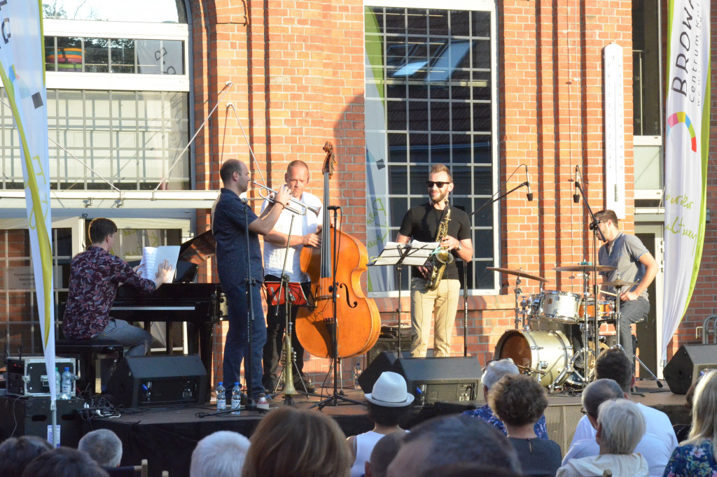 Koncert Jazz na dziedzińcu CK Browar B