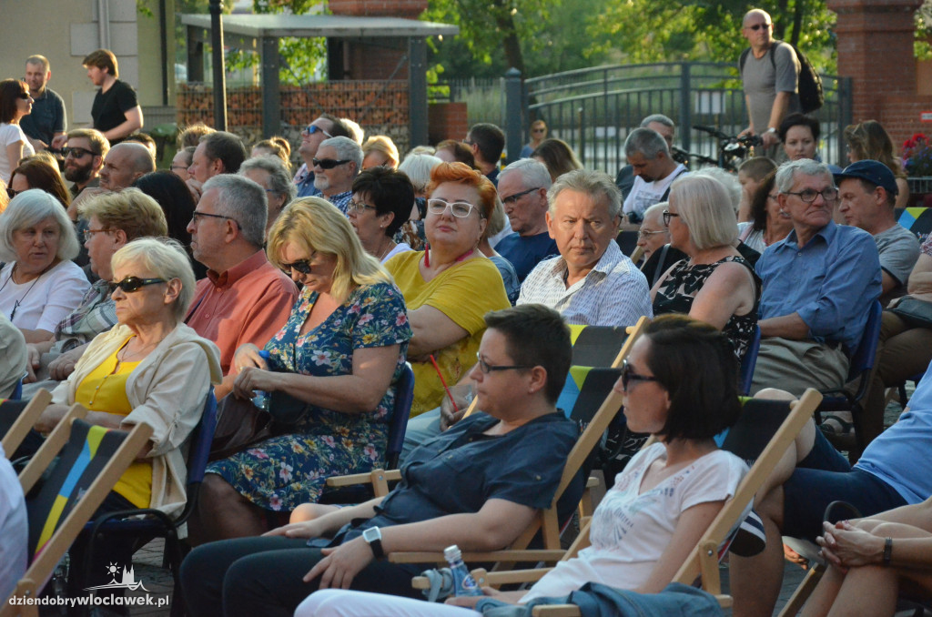 Koncert Jazz na dziedzińcu CK Browar B
