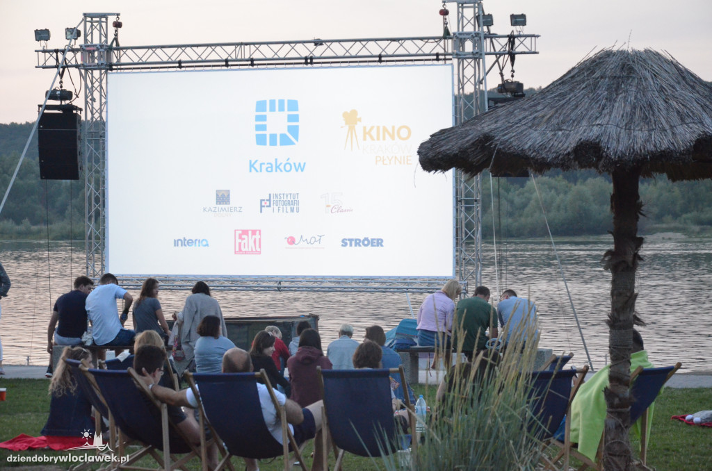 Kino Kraków Płynie na Bulwarach